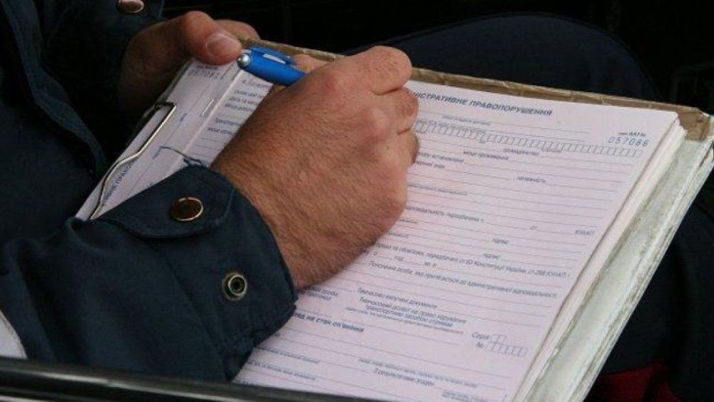 За пение и свист в ночное время кировчан оштрафовали на 13 тысяч рублей